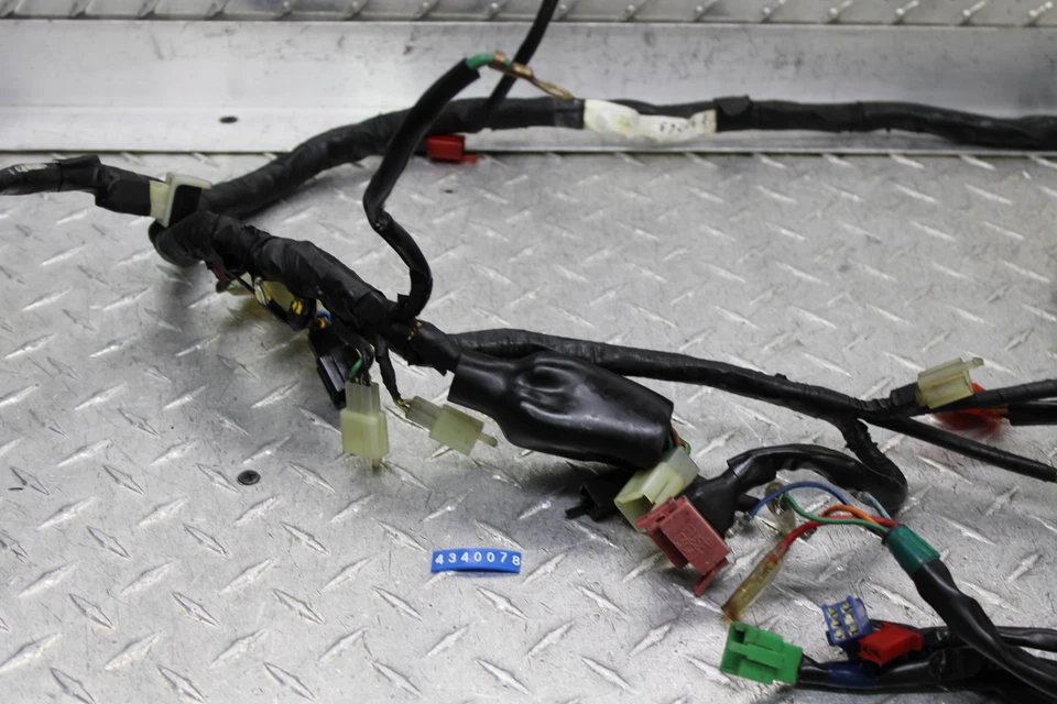 Honda Shadow 1100 VT1100C 1985 arnés de cableado 32100-MG8-000 video de funcionamiento Foto 3 de 4