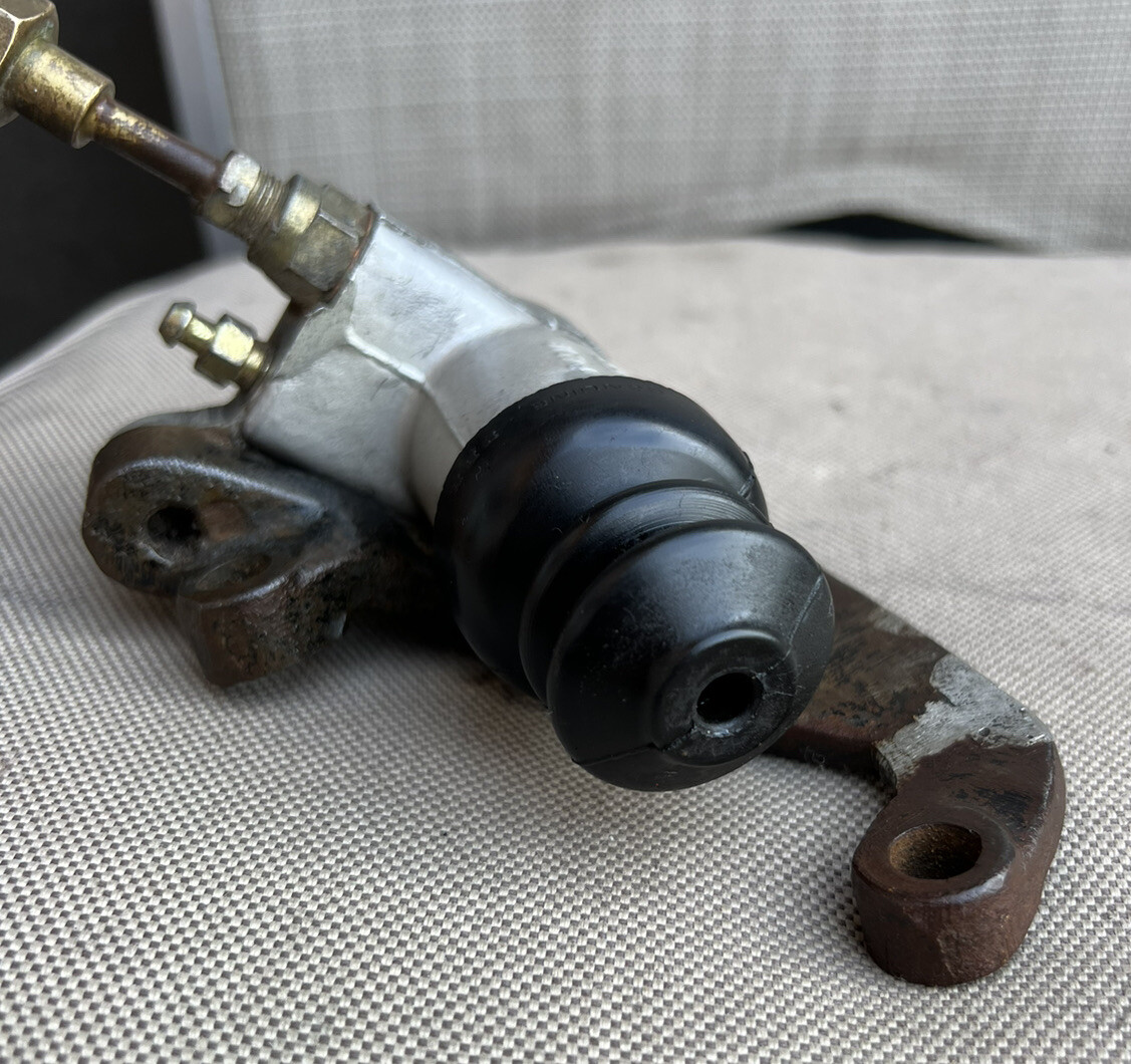 HOLDEN 195662 FEFCFBEK SPECIALSTANDAD GENUINE PBR CLUTCH SLAVE CYLINDER! EC eBay