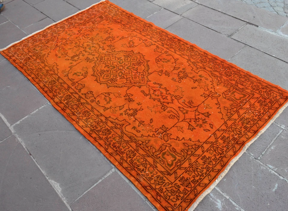 Tapete Turco Anatólia 48" x 83" LARANJA TINGIDO DEMAIS Tapete de Área Vintage Tecido à Mão  - Imagem 4 de 4
