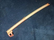 89-95 Toyota Pickup Truck Left Door Glass Window Track Channel Guide W/O Vent