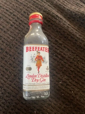 Vintage Mini Beefeater London Distilled Dry Gin Bottle 4.5" Airplane Sample - Image 1 of 2