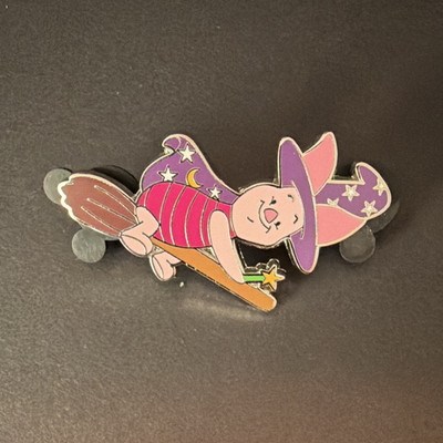 Piglet Winnie The Pooh Witch Halloween Disney Pin