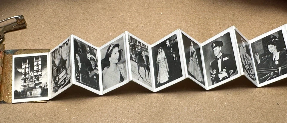 Pair of Souvenir Picture Book Brooches Scotland & Queen Elizabeth II Coronation  - Image 4 of 4