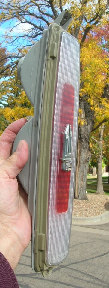 Lente de luz trasera izquierda o derecha Cadillac Fleetwood Brougham 1990-1992 OEM BONITO Foto 4 de 4