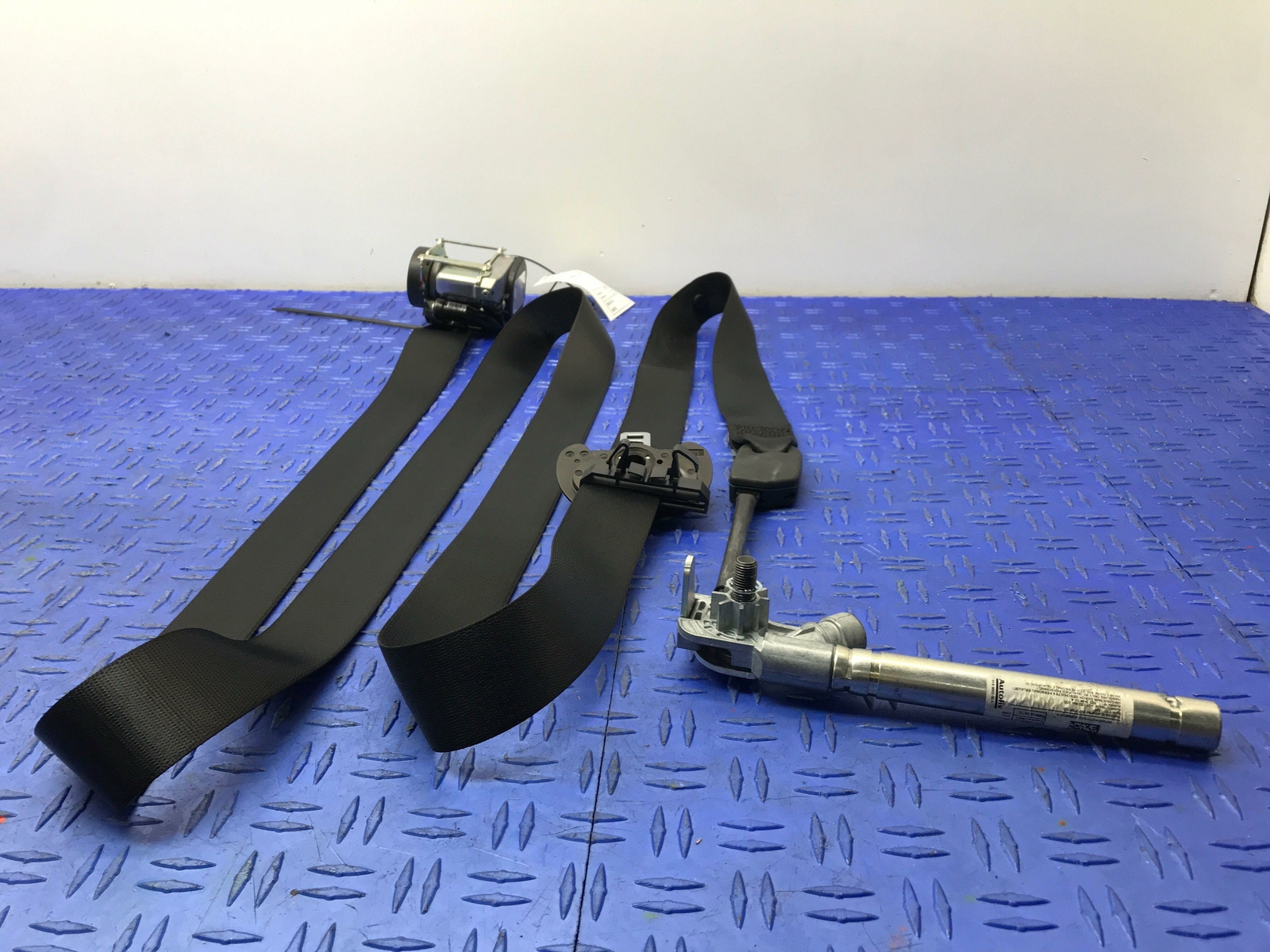 2014 - 2017 MASERATI GHIBLI M157 FRONT RIGHT SEAT BELT RETRACTOR W/ TENSIONER