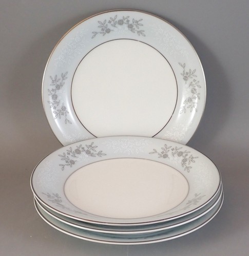 Noritake Blueridge Bread & Butter Plates (Set 4) Light Blue Band Flowers 6 1/4"