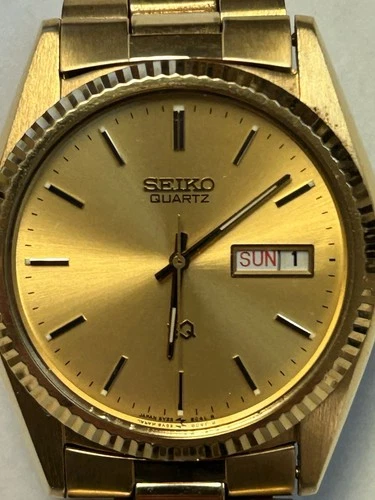 Seiko Men's Chronograph Watch 5Y23-8A69 Vintage Chrome/Gold Quartz Need Battery