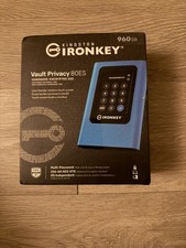 Kingston Technology IronKey Vault Privacy 80 - 960GB SSD - Blue