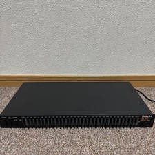 ROLAND E-131 GRAPHIC EQUALIZER