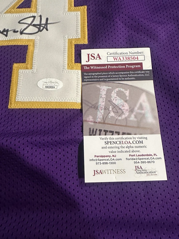 Camiseta deportiva púrpura personalizada firmada por Byron Scott de Los Ángeles testigo de JSA Foto 2 de 4