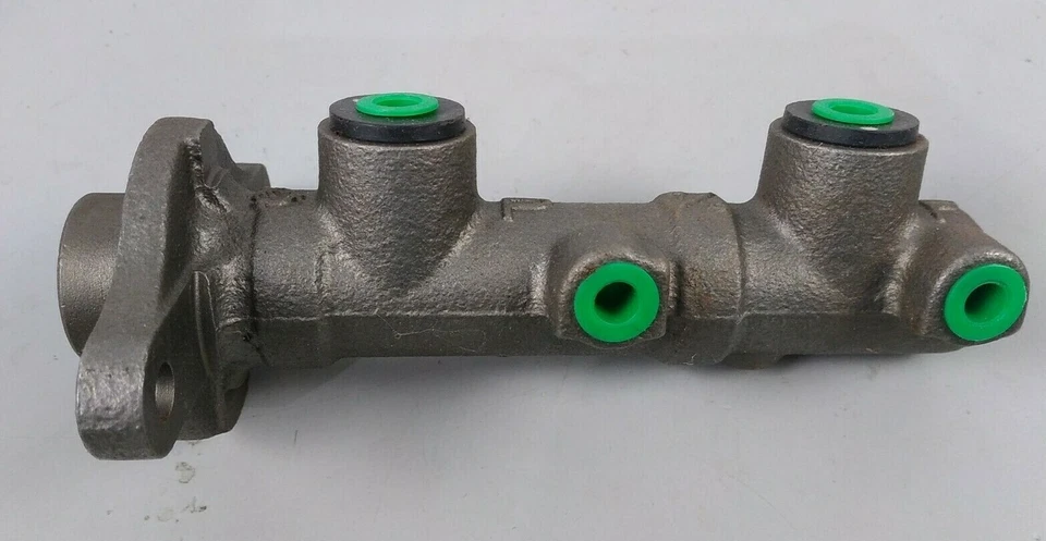 Cilindro maestro de freno A1 Cardone 11-2212 para 83-87 Mazda 323 626 Foto 4 de 4