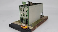 JL Innovative Design 631 HO Scale Pettibone's Pawn and Gun Shop Laser Cut Struct