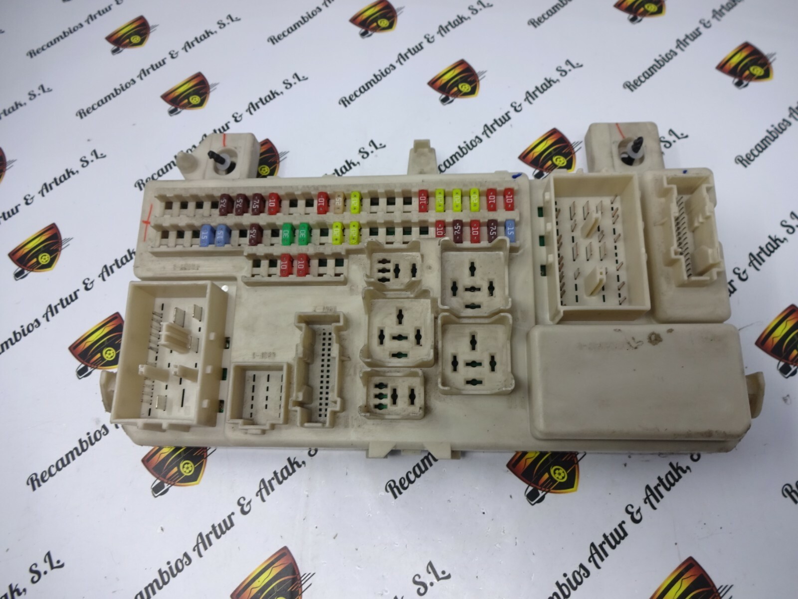 BCM Caja de fusibles Mazda 3 2005 BP8F66730G BP8F 66730 G 1108 