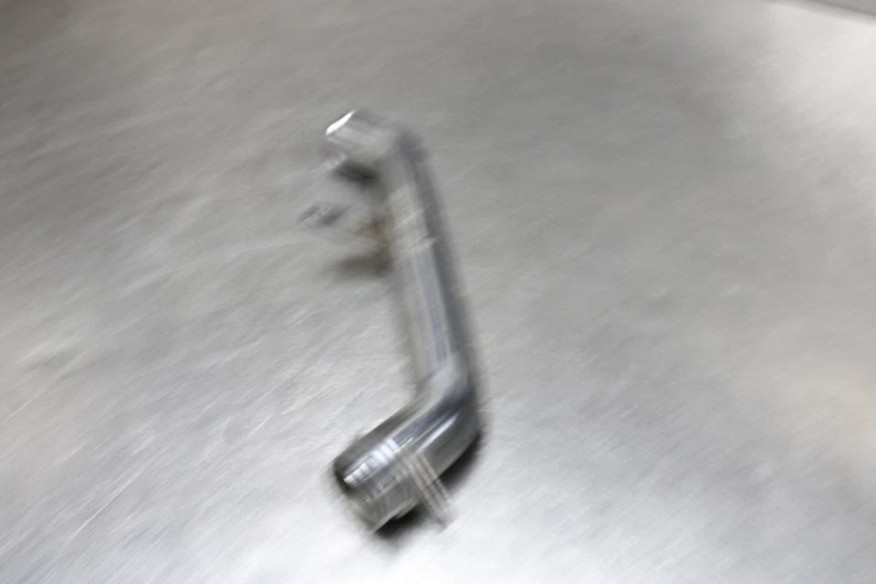 04-09 Honda VTX1300 Shadow VTX 1300 Engine Coolant Hose Pipe Foto 4 de 4