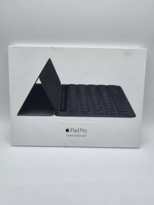 New (Sealed) Apple Smart Keyboard for iPad Pro 9.7 inch 