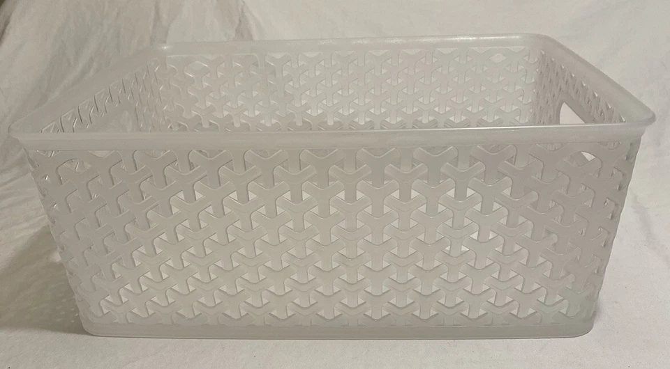 Mainstays Multi Purpose Plastic Woven Rectangle Storage Basket/Organizer - Image 2 of 4