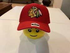 NWT Chicago Blackhawks Red FAN FAVORITE Adjustable BIG LOGO Baseball Hat - Cool