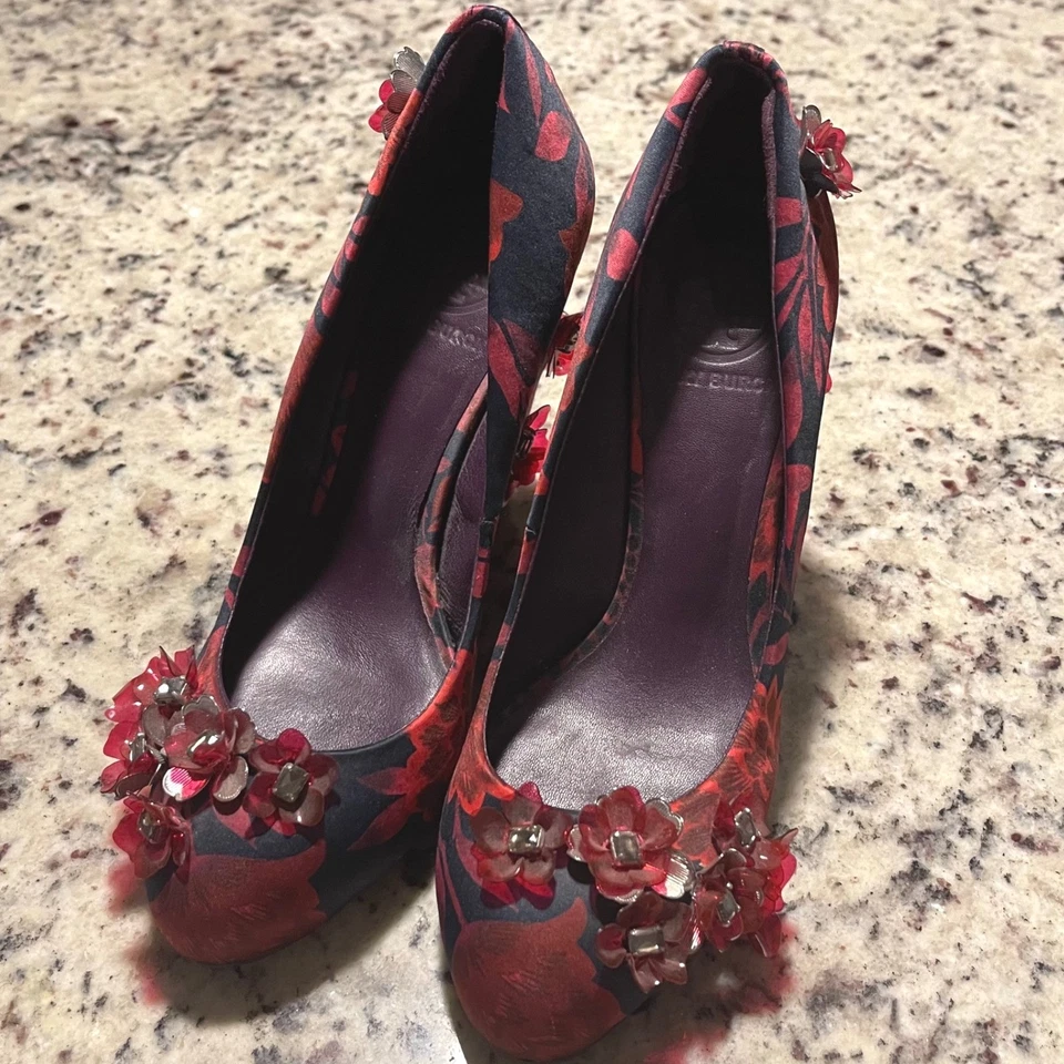 Tory Burch Floral Satin Elmira Wedge Heels Red Navy Flower Embellished Size 7M - Image 3 of 4