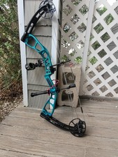 Elite Ember Compound Bow. Lightly Used 1 Year Old Off The Shelf