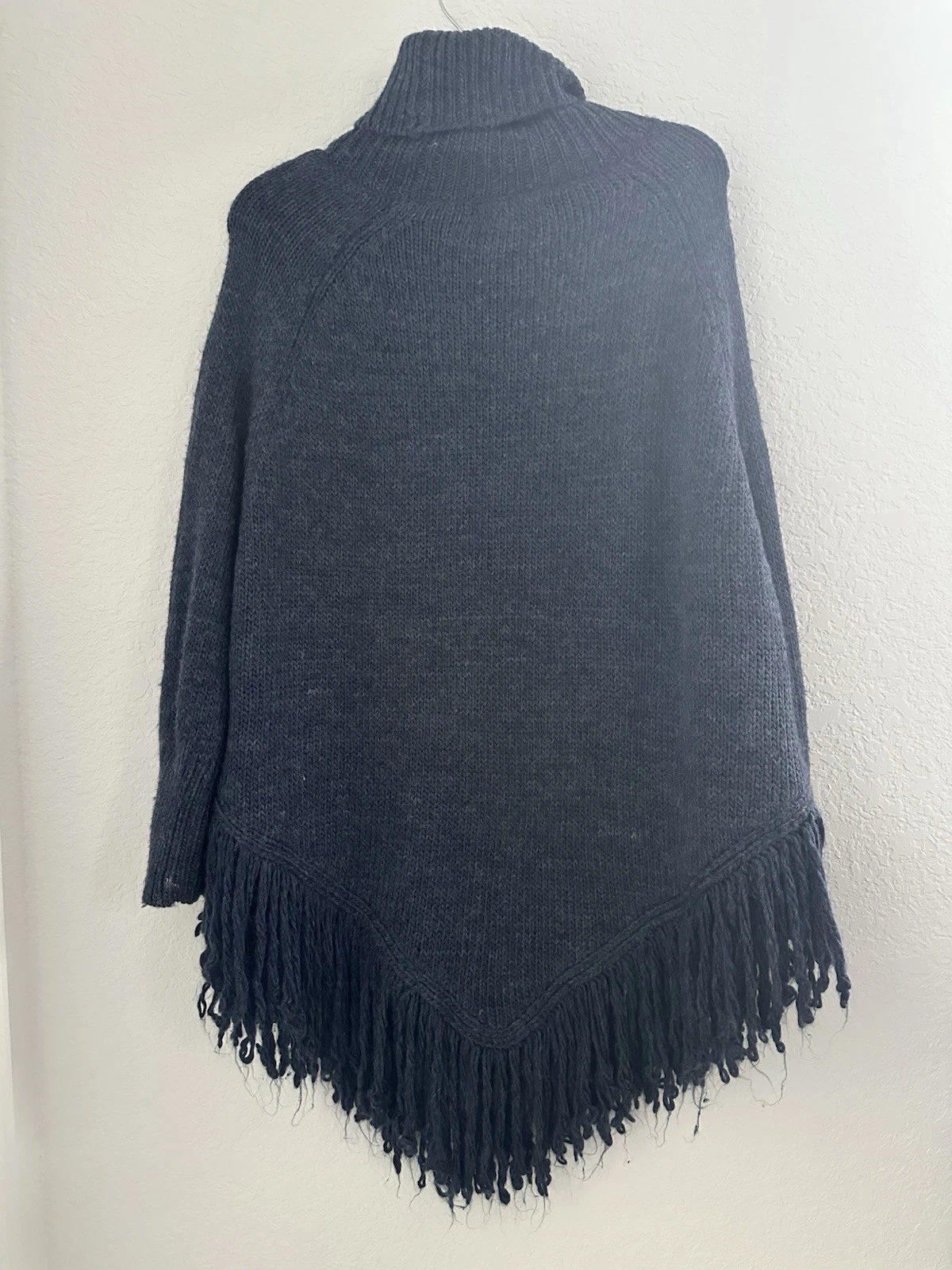 Cecico Knit Sweater Poncho S/M Blue 25% Wool Raglan L/S Fringe Boho Peasant
