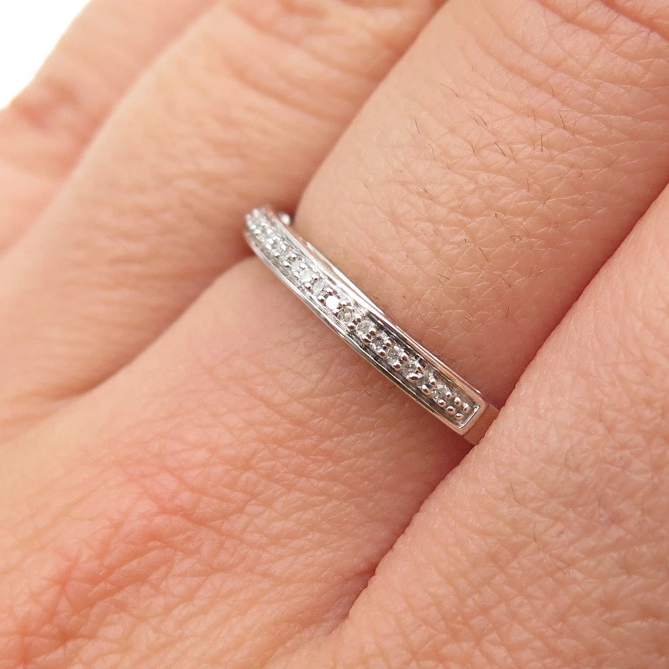 Anillo de media eternidad de diamantes de corte redondo real de plata esterlina Jane Seymour talla 6,75 Foto 2 de 4