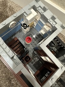 LEGO Creator Expert Detective&rsquo;s Office (10246) 99% complete