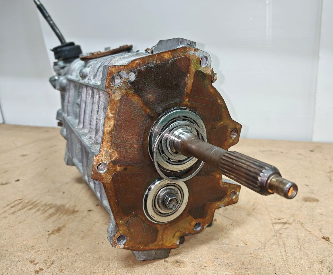 TOYOTA T50 RWD 5 Speed Manual Transmission with shifter AE86