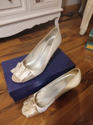  Stuart Weitzman Pumps ,Peep toe Gr 40,5 Champagner ,schick, Leder , Seide