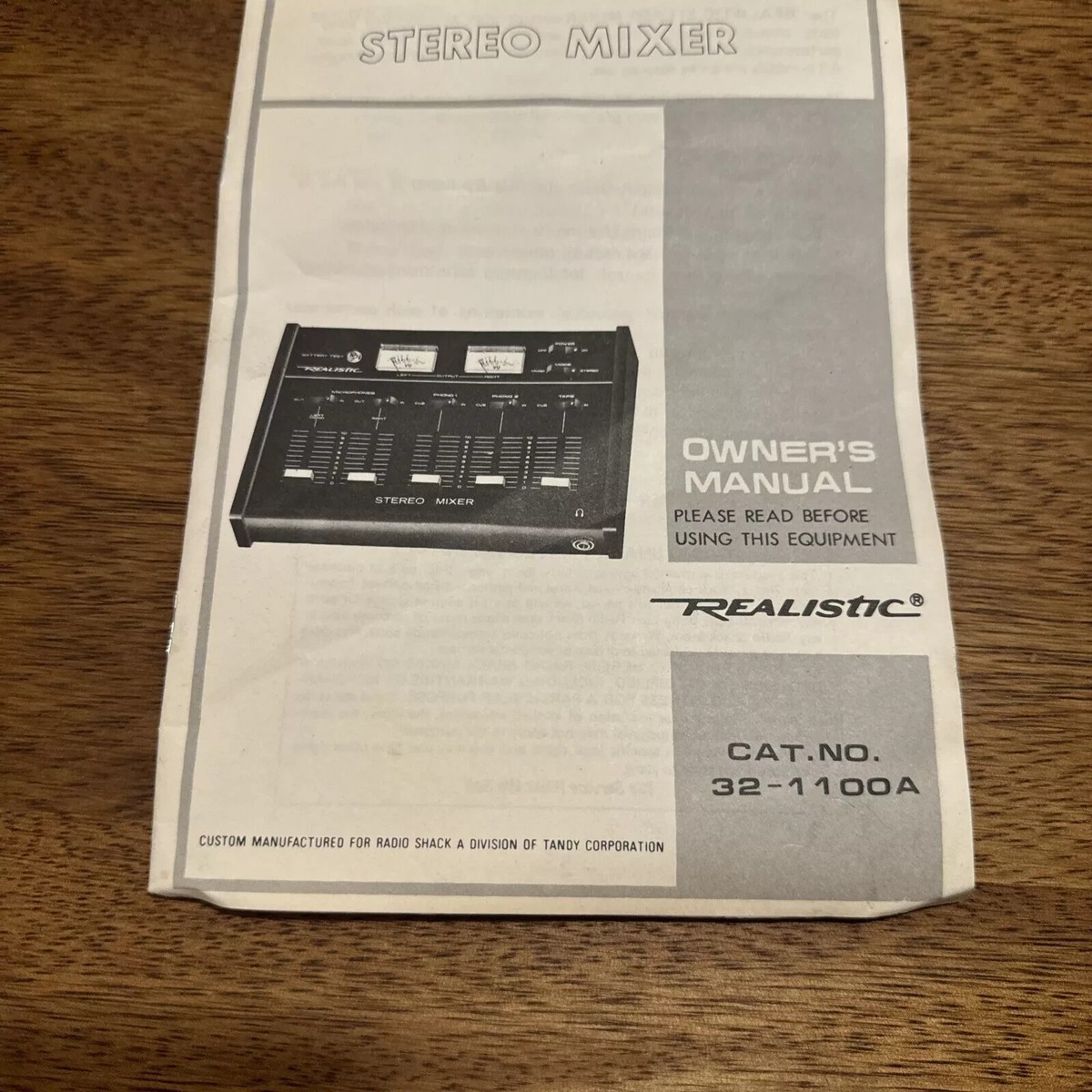 Vintage 1980s Realistic 4 Channel Stereo Mixer Model 32 Vintage 1980s Realistic 4 Channel Stereo Mixer Model 32