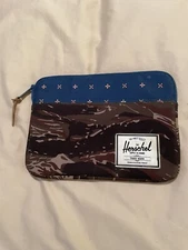 Herschel iPad tablet mini travel carry case fleece lined kindle reader sleeve