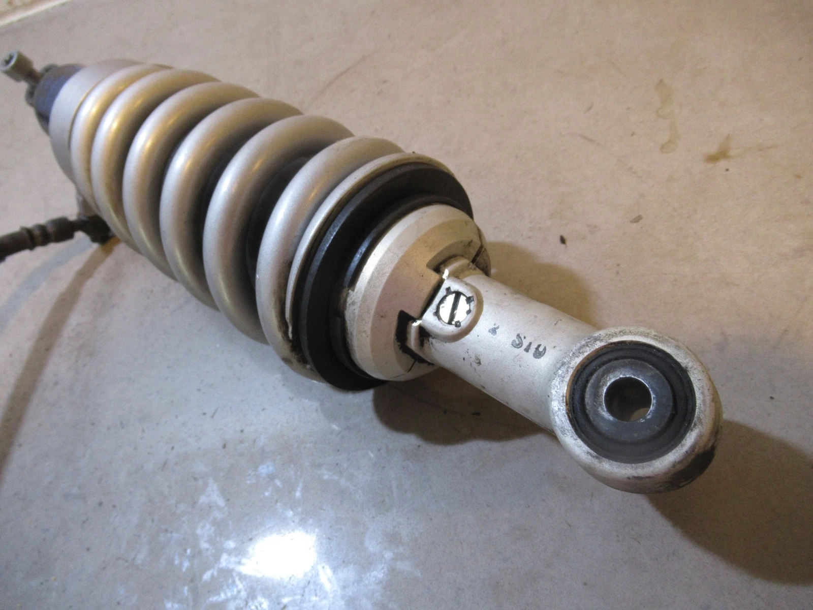 Bmw R1200r Rear Shock BMW R1200RT Shock Rear 2013