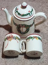 Spode Christmas Memories. Teapot with Two Mugs, 2001.