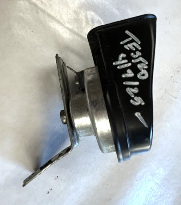 Yamaha XJ700 1985 Maxim Horn | Conjunto de bocina eléctrica OEM XJ 700 Foto 3 de 3