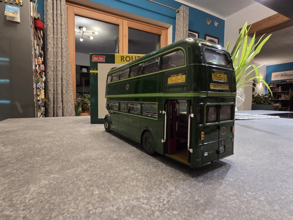 Sun Star Routemaster 1:24 Green Line Autobus  - Immagine 2 di 4