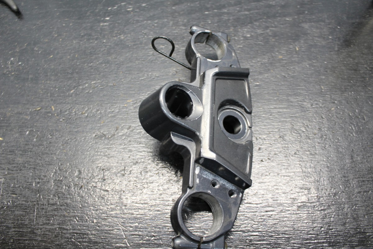 93-02 KAWASAKI NINJA ZX6E ZX600E OEM FORKS UPPER TRIPLE TREE CLAMP