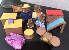 Li'l Woodzeez Mixed LOT Beaver Family School Desks Calico Critters RARE HTF Cute