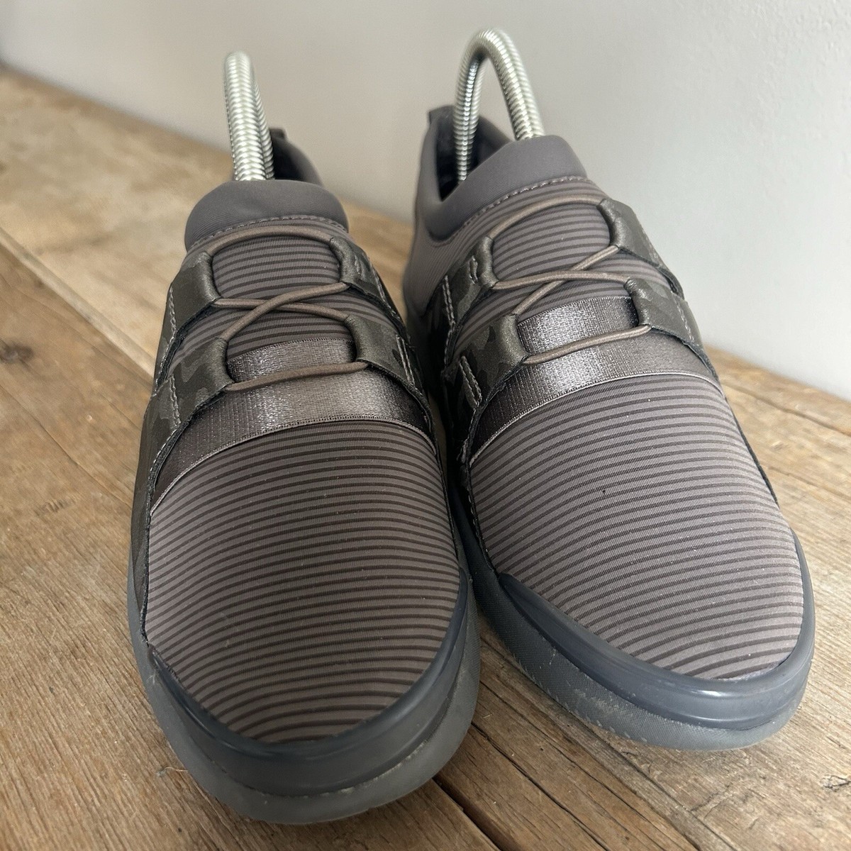 Bzees Shoes Womens 7.5 Anytime Gray Camo Slip On Stretch  display picture 3
