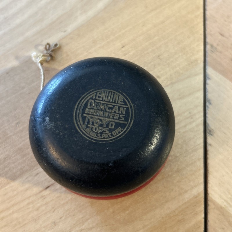 Vintage Black and Red Duncan Genuine Junior Yo-Yo Tops - Wood EXCELLENT !!