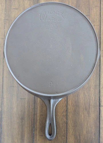 Wagner Ware Sidney O No. 9 Cast Iron Skillet With Heat Ring