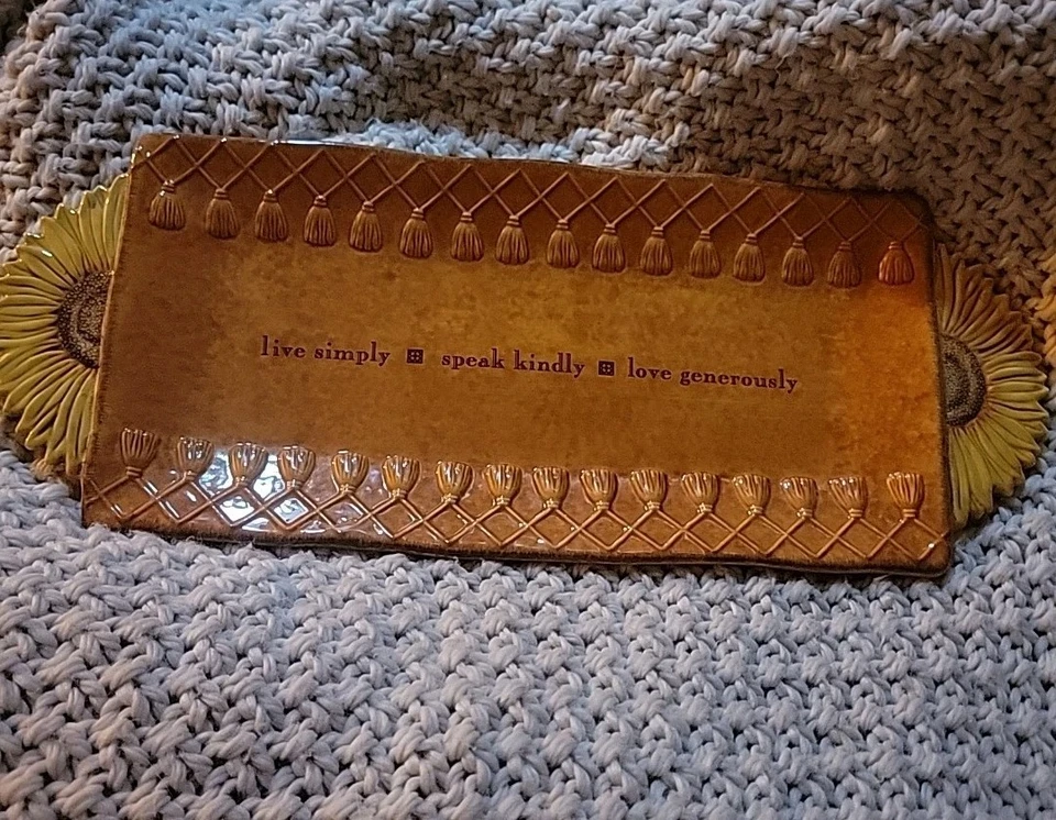 Grasslands Road 向日葵拼盘 "Live Simply Speak Kindly Love Generously"  — 第 3/4 张图片