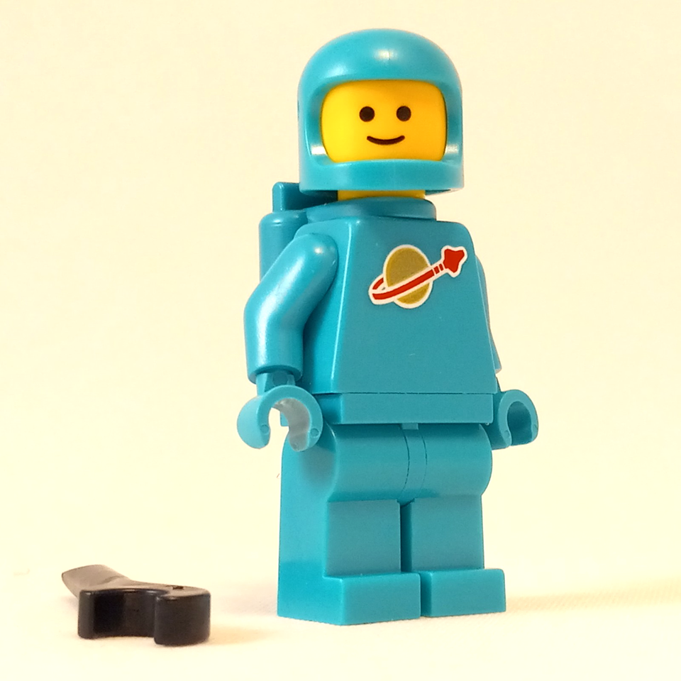 Lego Spaceman Side LEGO Classic Spaceman Dark Turquoise Minifigure 21358 Teal Space ...