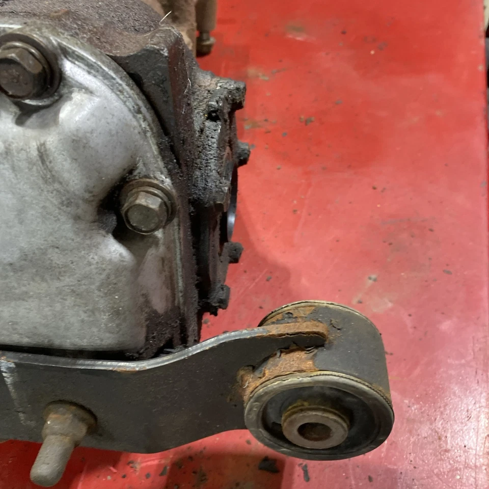 2006 2007 Subaru Impreza Sti Rear Differential Assembly 2.5 Oem - Image 3 of 4