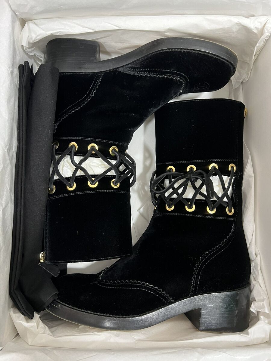 AUTH CHANEL RUNWAY VELVET ANKLE BOOTS BLACK 37 In BOX. SEEN AUTH CHANEL RUNWAY VELVET ANKLE BOOTS BLACK 37 In BOX. SEEN