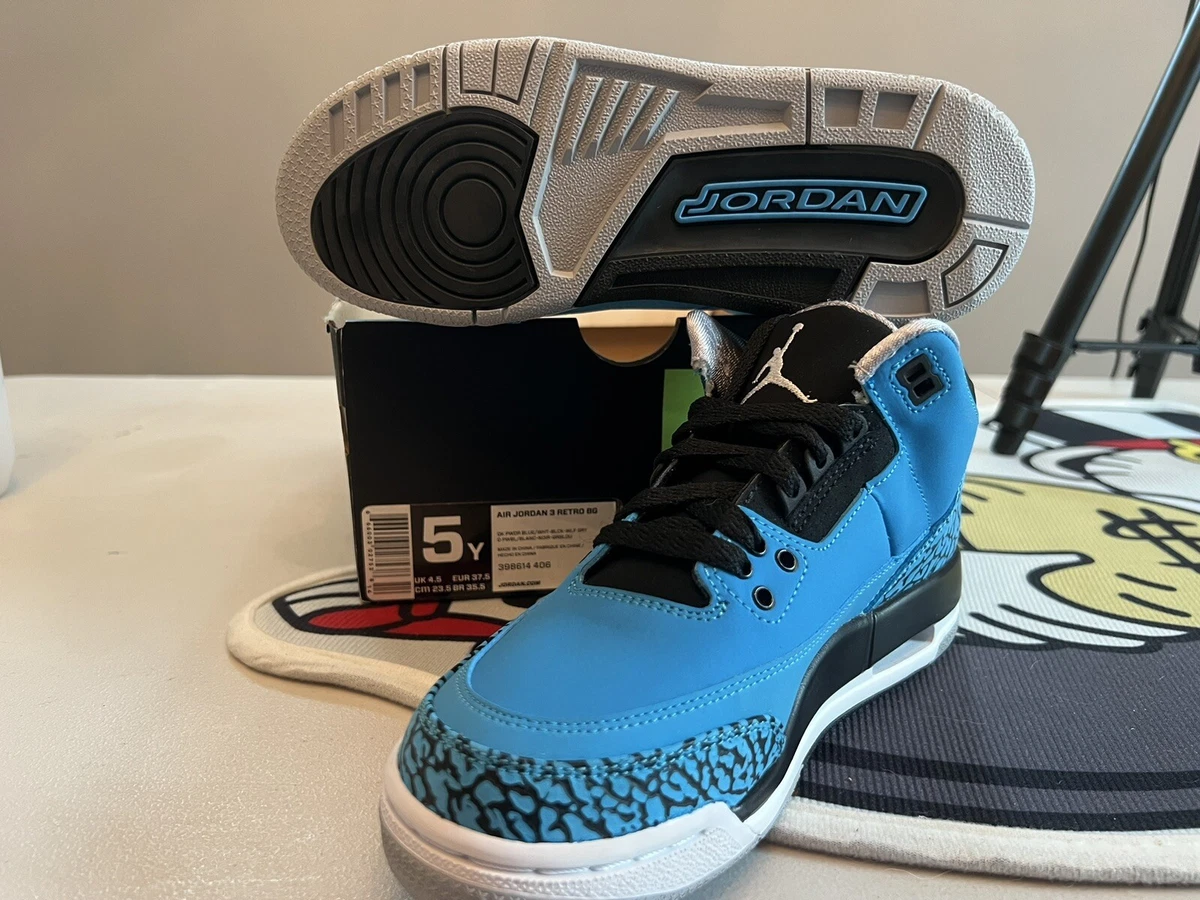 Size 5 Jordan 3 Retro Powder Blue 2014 Deadstock Nike Sneakers
