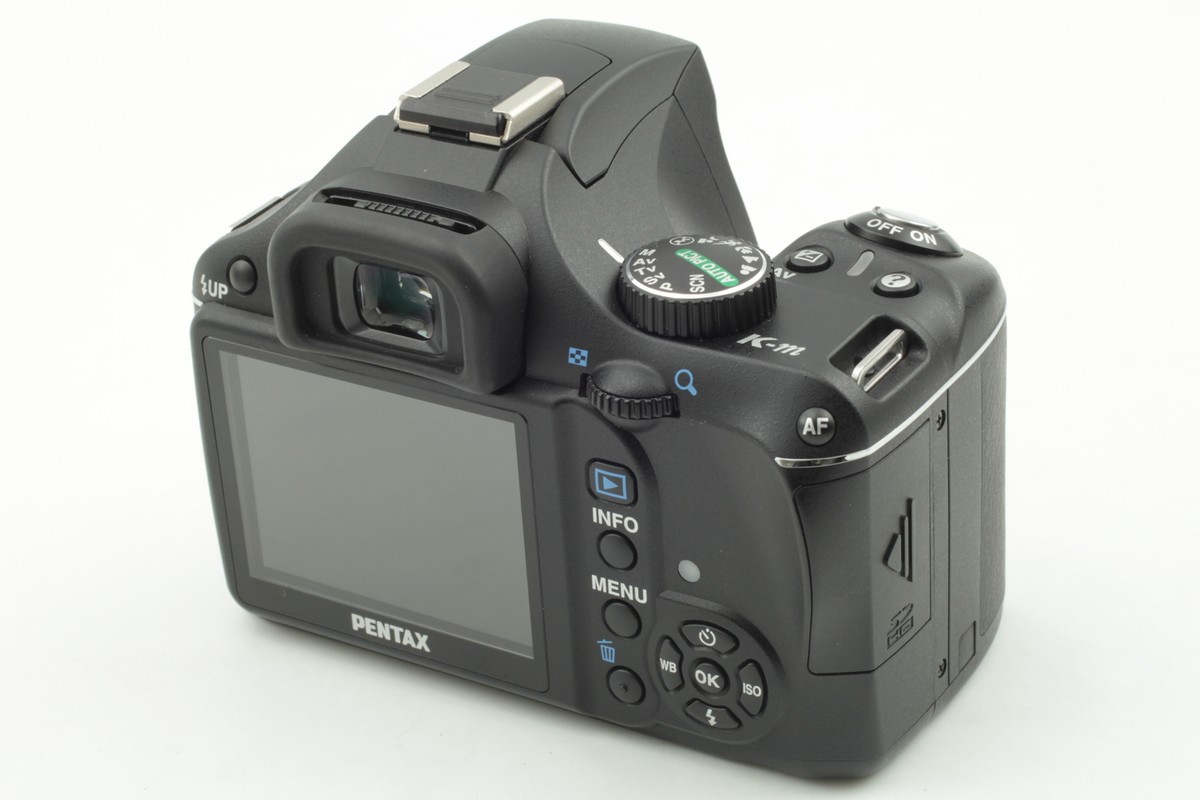 MINT] PENTAX K-m DIGITAL Double Zoom Kit 18-55mm 3.5-5.6 50-200mm