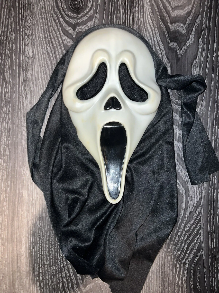 Scream Ghostface Mask