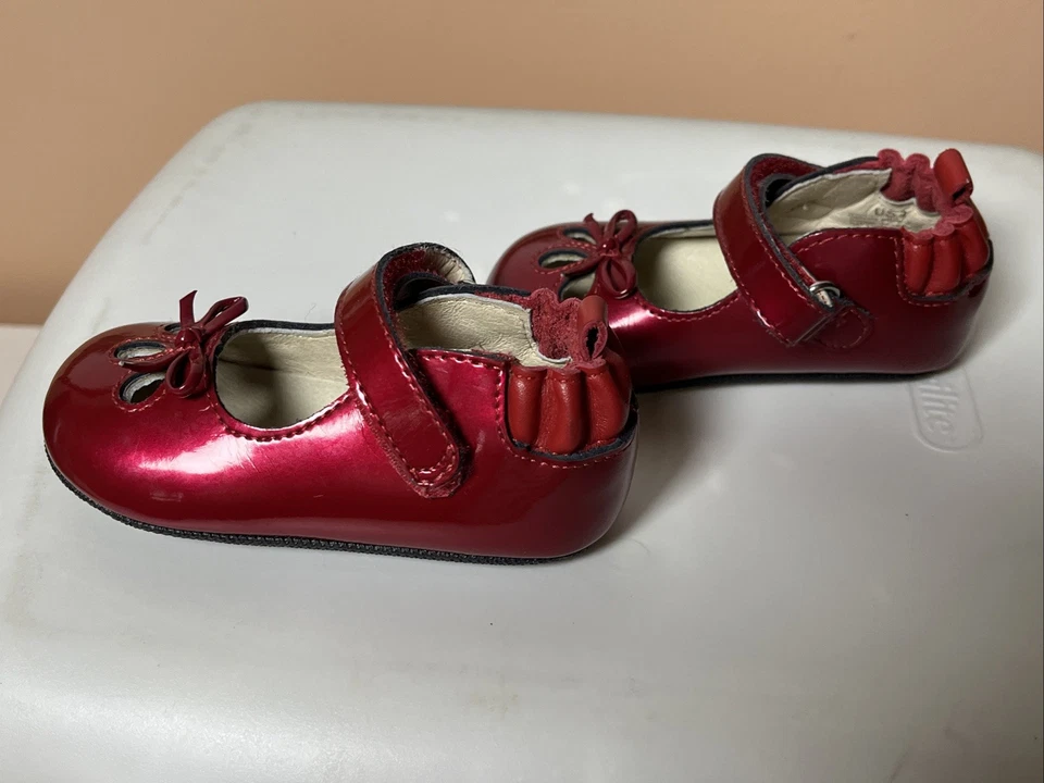 Zapatos de cuna Robeez Infantil Rojo Charol Mary Jane Navidad Talla 3 (6-9 meses) Foto 4 de 4