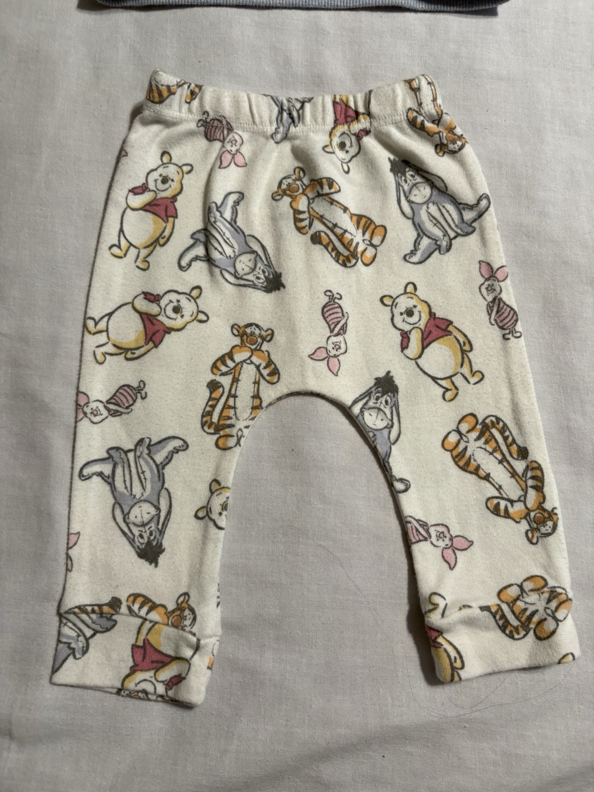 Winnie the Pooh Disney Parks Baby Outfit Set Pants Hoodie With Ears Sz 3 Months
