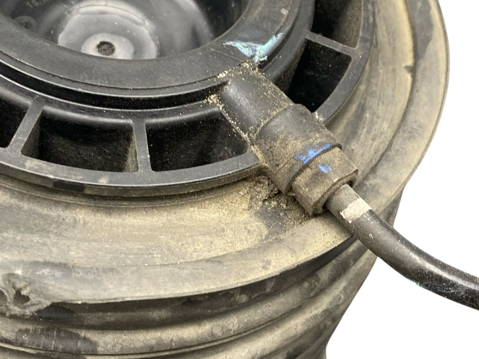 2017-2024 Maserati Levante M161 3.0l Awd Rear Right Suspension Air Spring *62K*