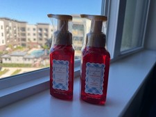 NEW Bath  Body Gingham All-American Gentle  Clean Foaming Hand Soap, Pack of 2
